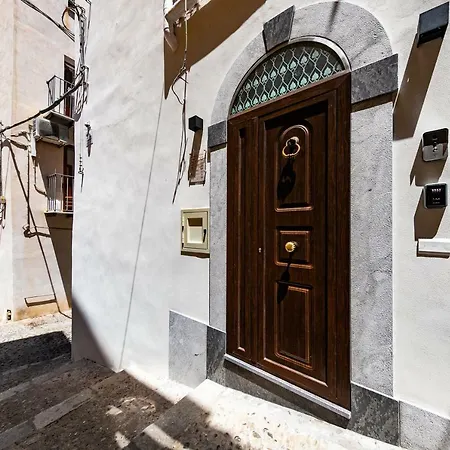 Amuri Holiday Apartment شقة